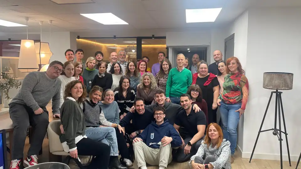 Equipo y campañas omnicanal de Grupo Rey Corporación con Guillén Bruna Tricas